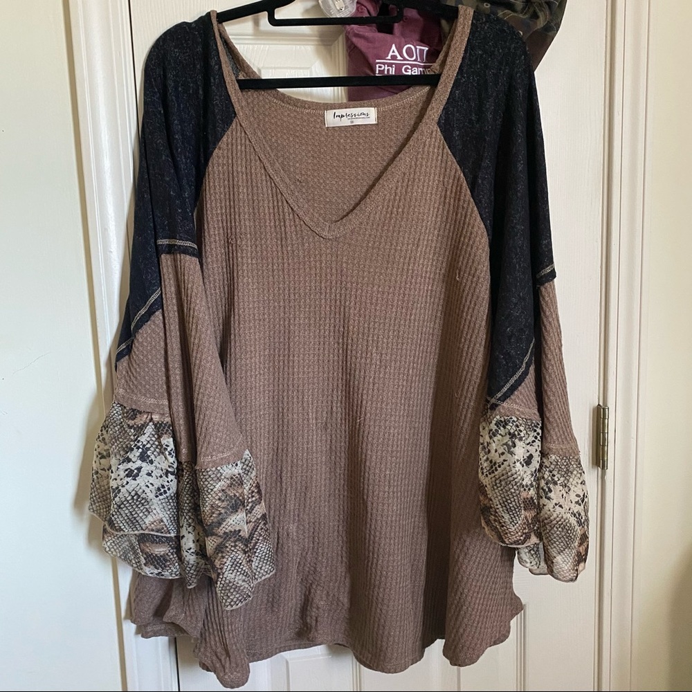 Snakeskin sleeve Shop Impressions Top Plus Size